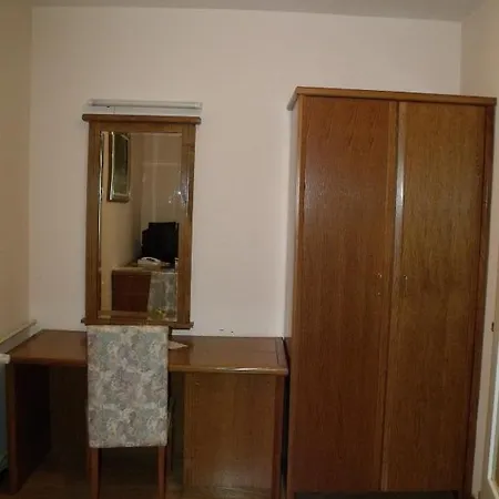 Garni Pbg فندق سوبوتيتْسا