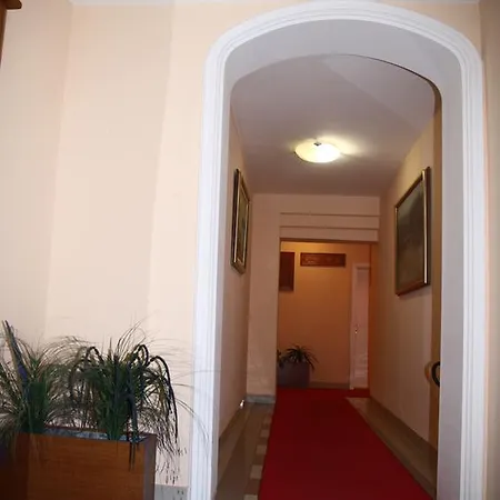 Garni Pbg Hotel