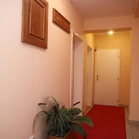 Hotel Garni Pbg 3*
